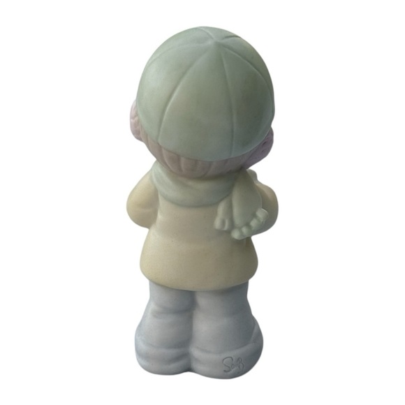 Precious Moments Vintage Sugar Town Holiday “Boy Caroling Figurine” Ceramic - Picture 3 of 7